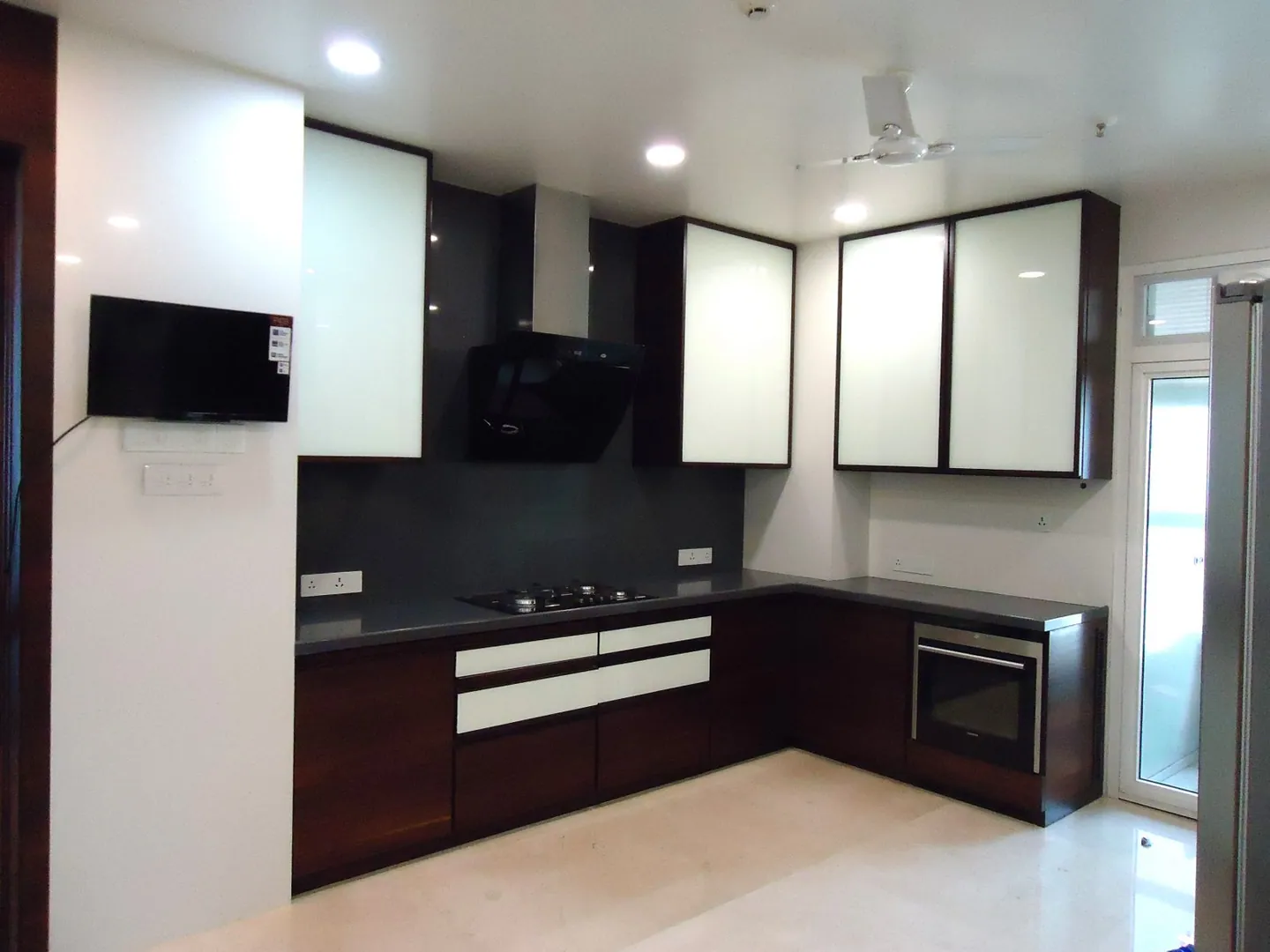 Residence for Mr. Amit Goela, Jacob Circle, Mumbai — photo 4